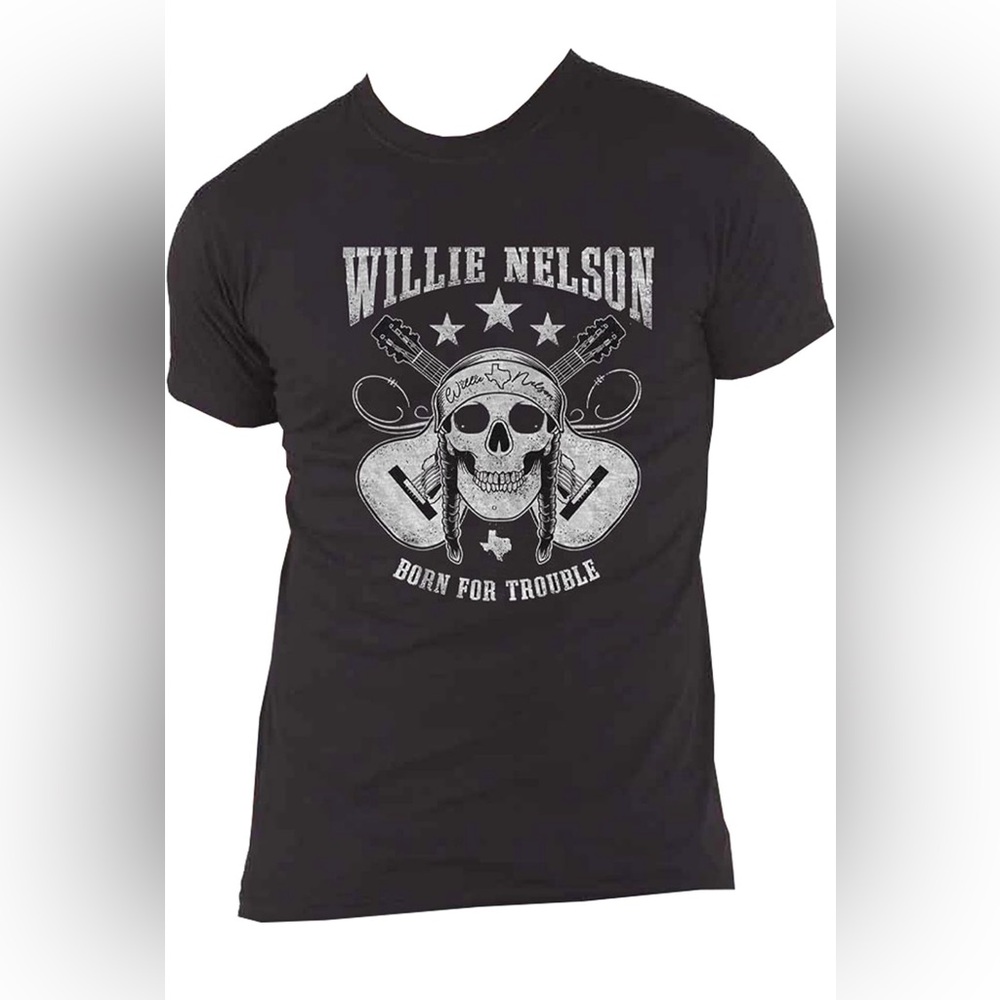 NWOT Willie Nelson Unisex skull T-Shirt.
